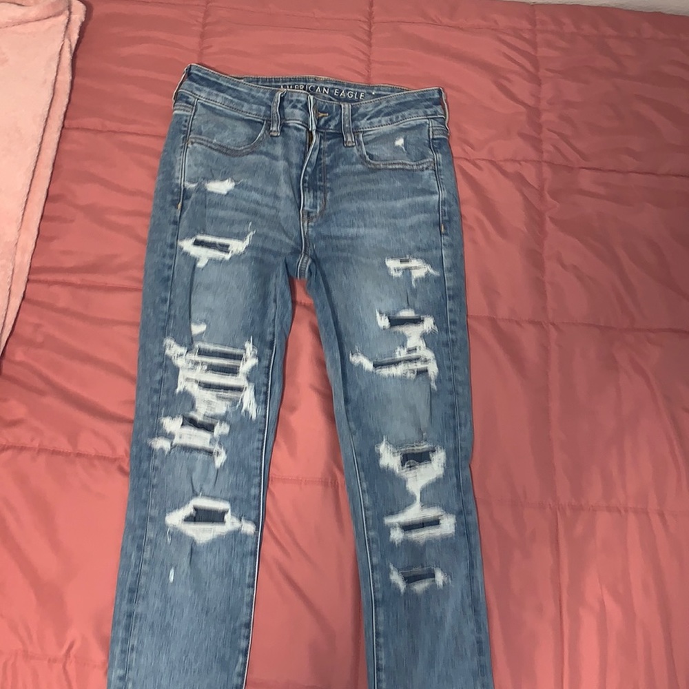 American Eagle, size 6, skinny jeans with rips